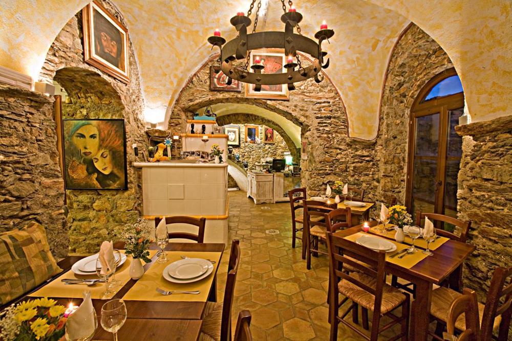 Le Petit Chateau Vezzi Portio Esterno foto