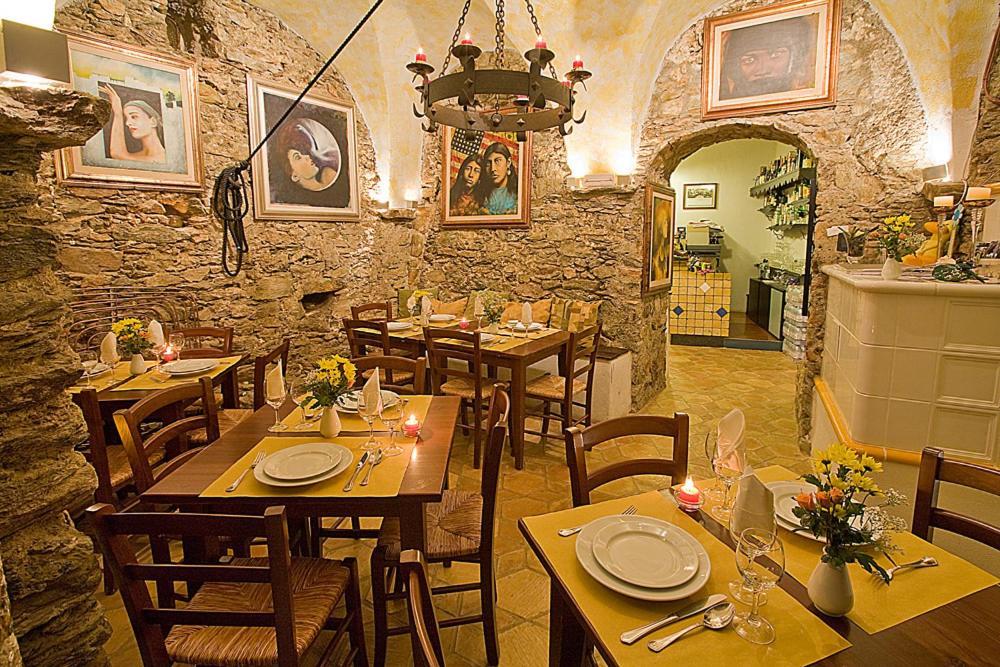 Le Petit Chateau Vezzi Portio Esterno foto