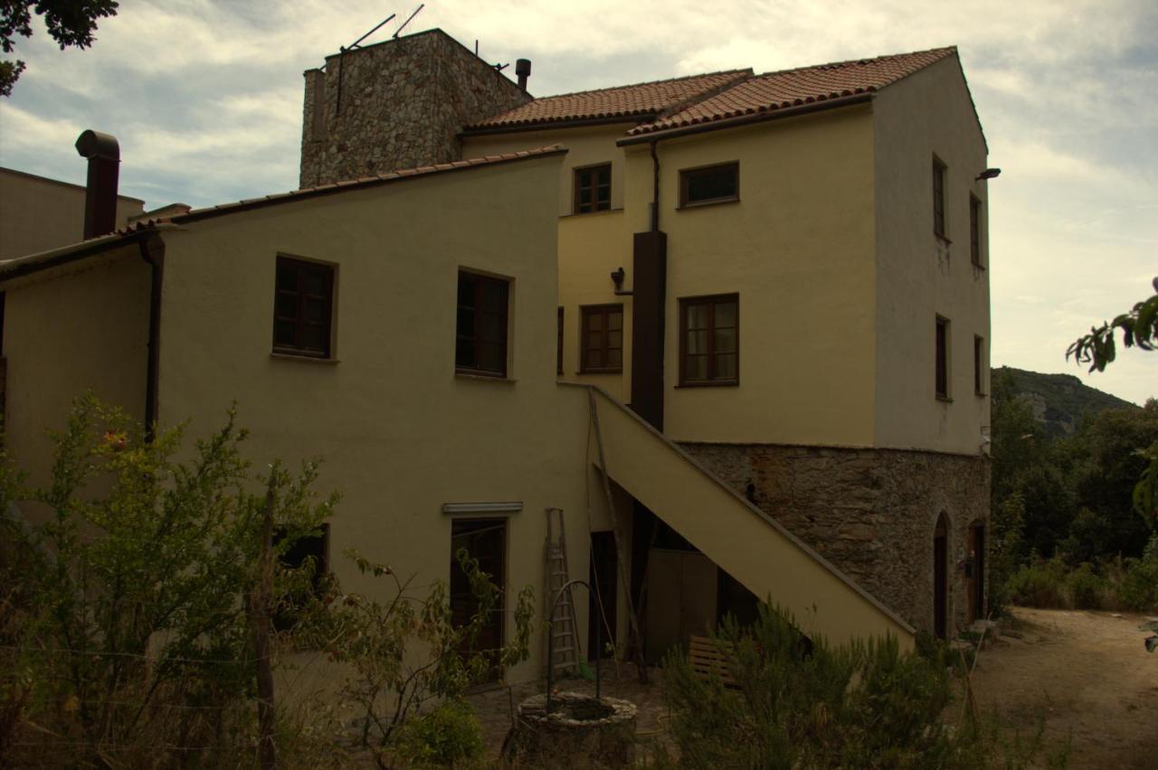 Le Petit Chateau Vezzi Portio Esterno foto