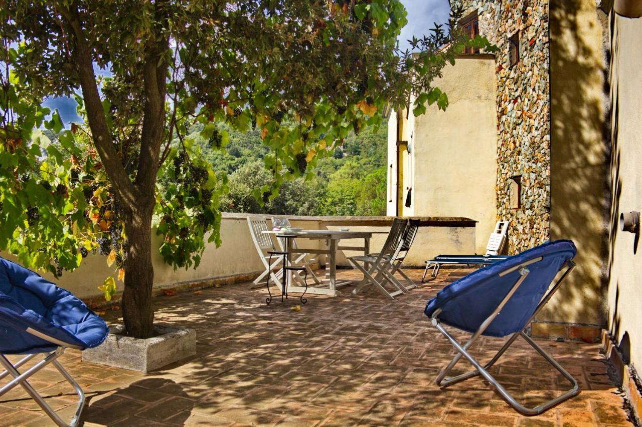 Le Petit Chateau Vezzi Portio Esterno foto