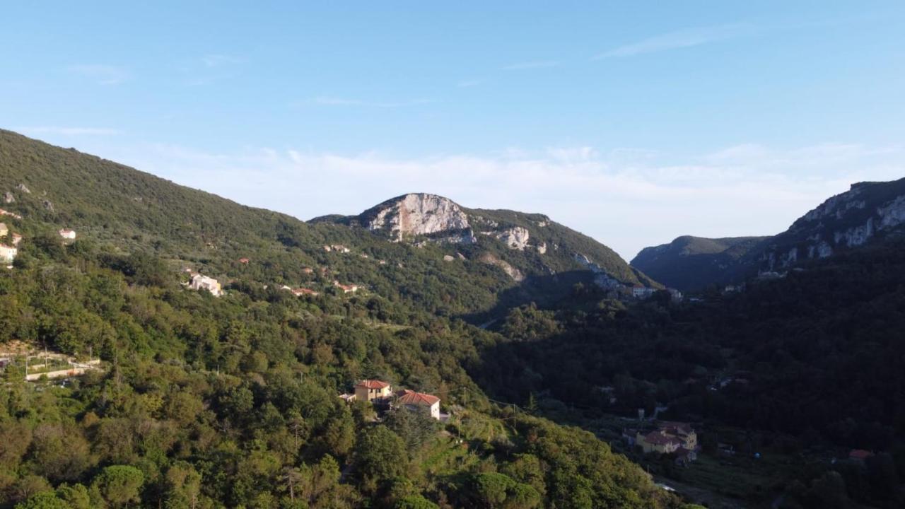 Le Petit Chateau Vezzi Portio Esterno foto